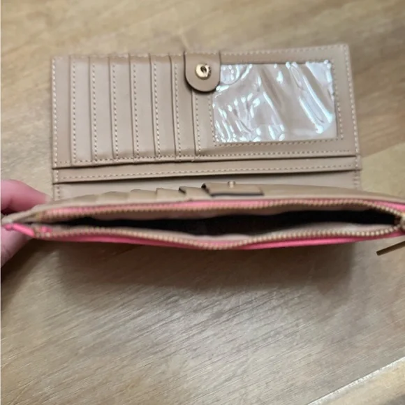 Great Condition Anne Klein Vibrant Hot Pink Wallet - Picture 4 of 6